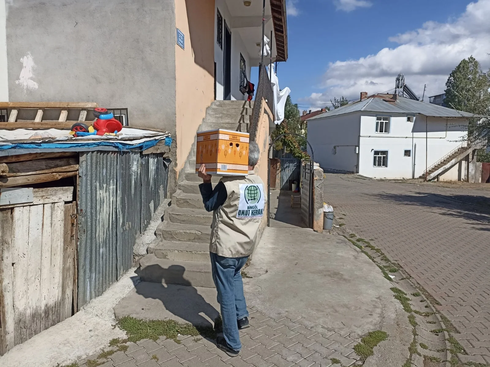 a562ce3c-2306-477a-946f-51da29f0d1e8