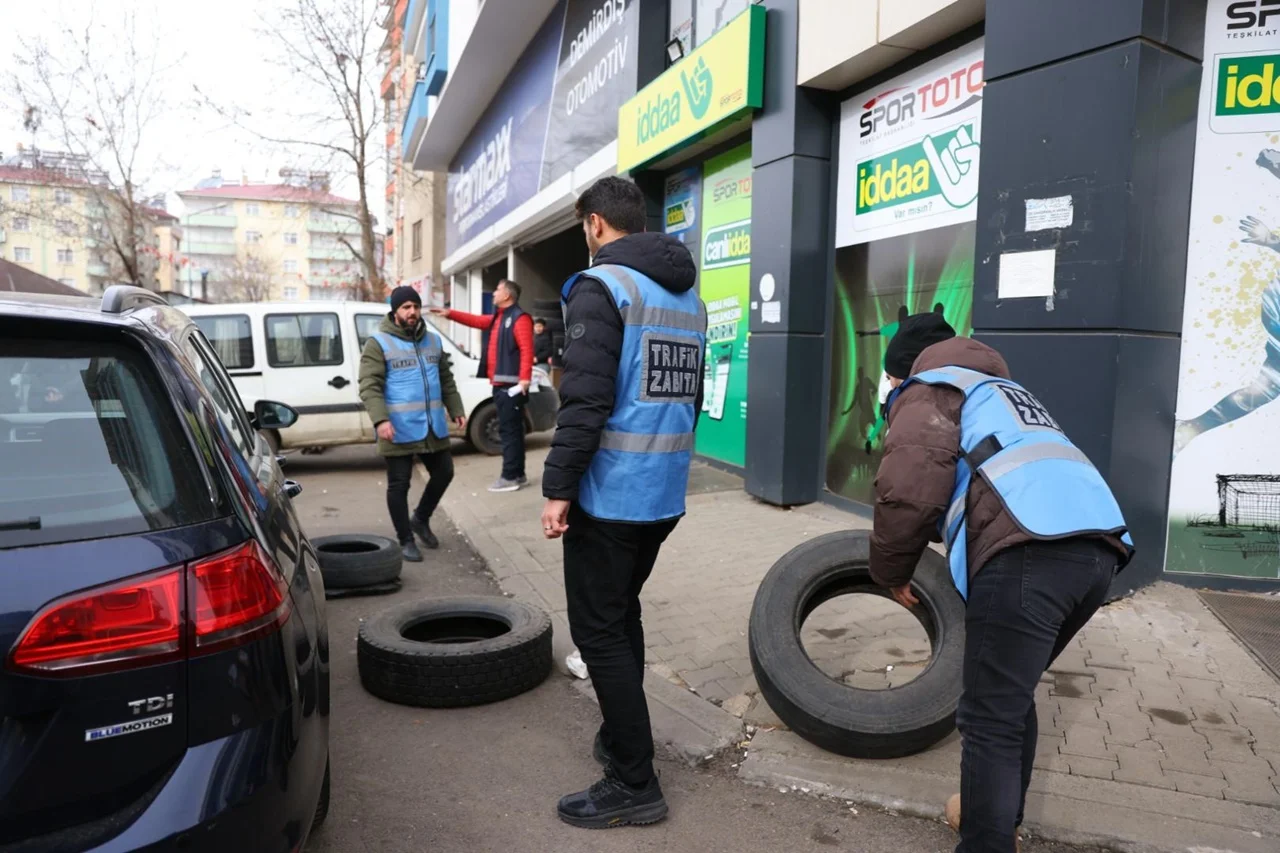 KALDIRIM İŞGALİNE SIKI DENETİM (1)