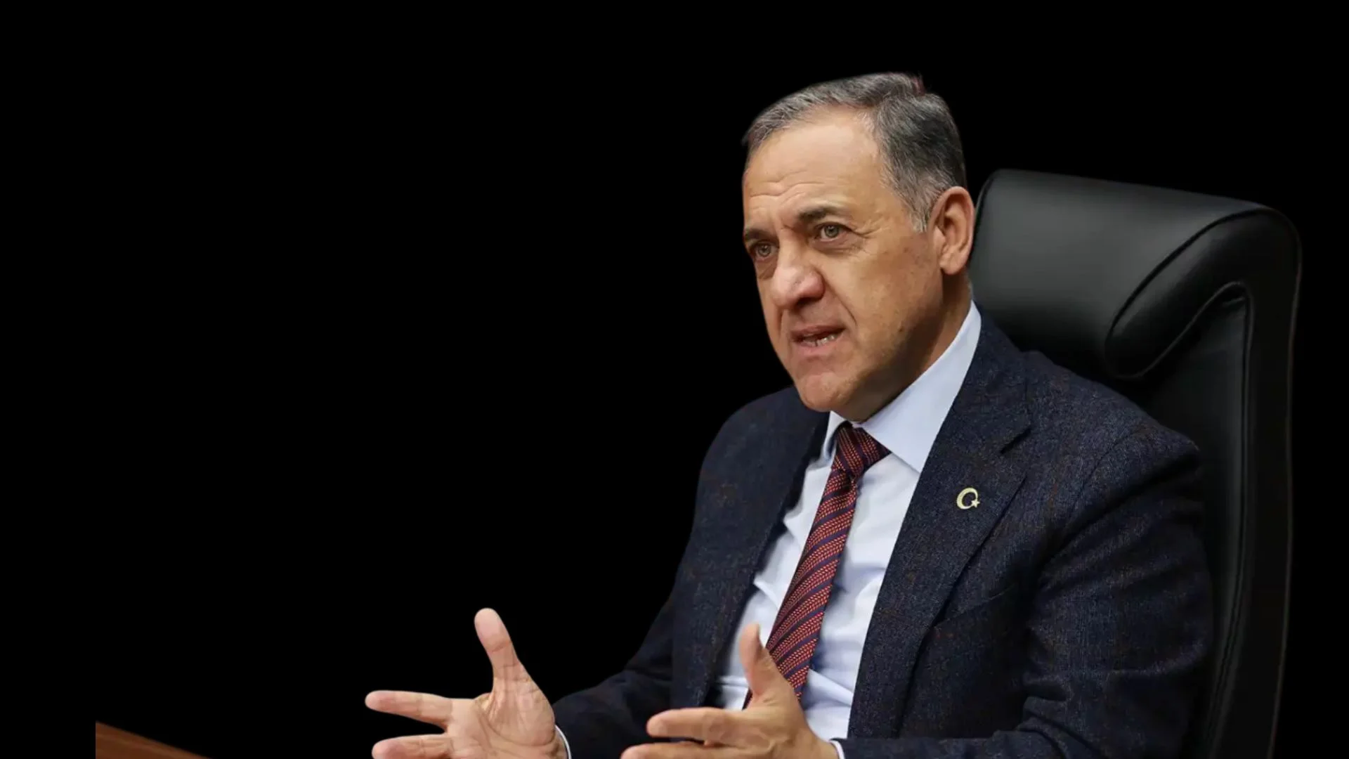 Blue and White Bold English Broadcast Journalism Presentation (7)