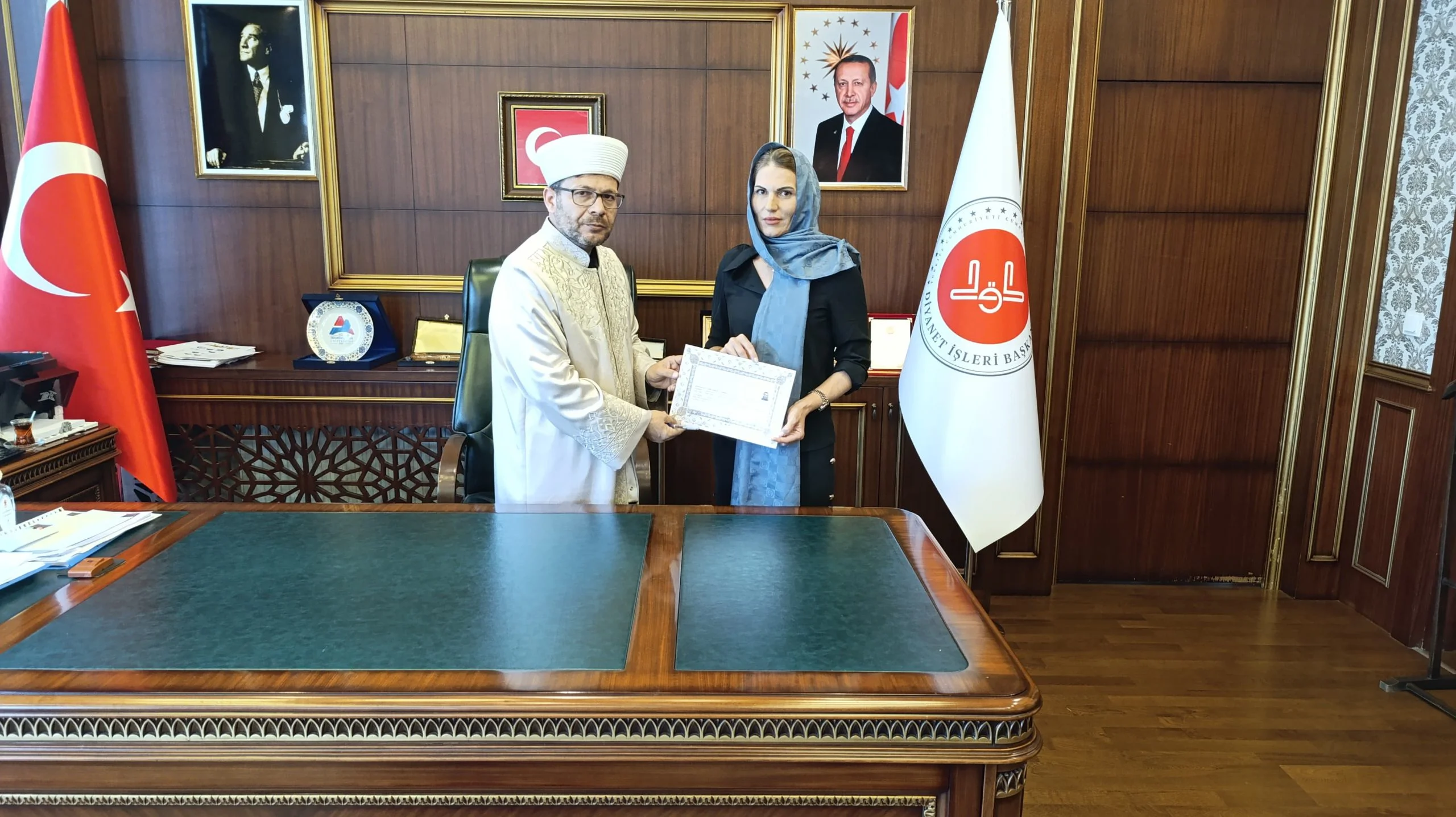 ef5c4bb0-d4a7-48b9-8db1-061f548f0b00