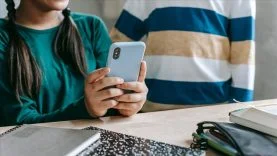 İsveç’te Okullarda Akıllı Cep Telefonları Yasaklanıyor