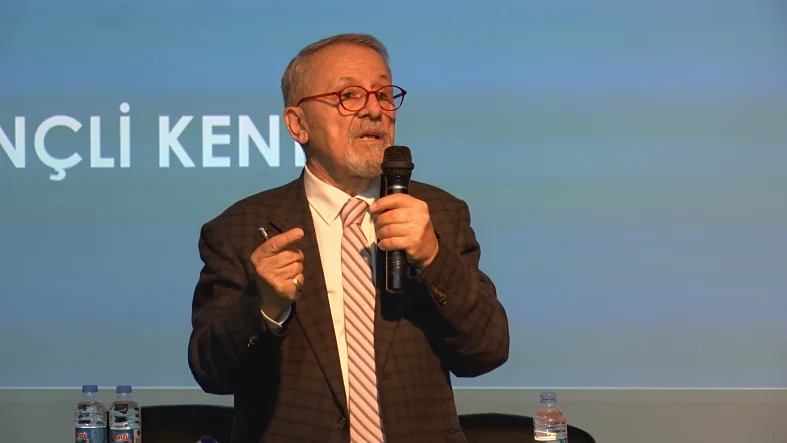 1743826544414-profesor-gorur-250-senelik-periyot-dold-642919-190512_MoreDetail-v3_4K_4096x2304_2pass_MoreDetail-v3