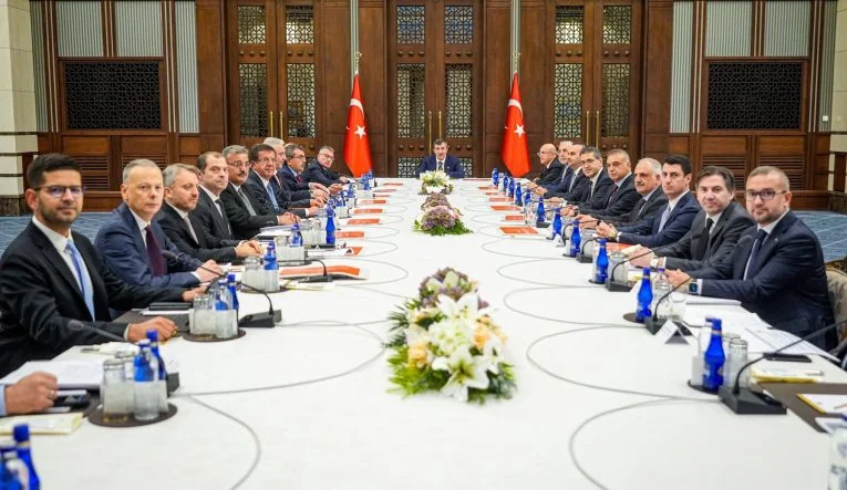 G25cQmeXQAAixBm