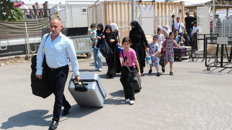 unblurimageai_suriyeli-2369417