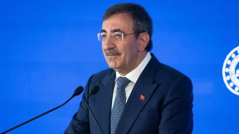 cevdet-yilmazdan-onemli-mesajlar-2026-yili-ulkemizde-zirveler-yili-olacak-h1765189912-73e624