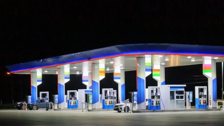 White and Brown India National Parks Travel Youtube Thumbnail - 1