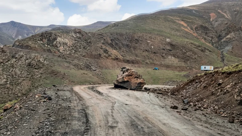 MUHTARIN 'KAYA' GİBİ İNADİ-manşet-